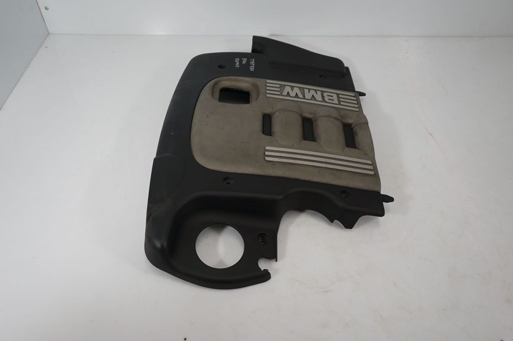 Engine cover (trim) (2)