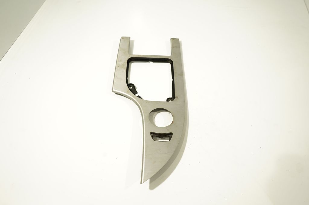 Gear shifter surround trim plastic (3)
