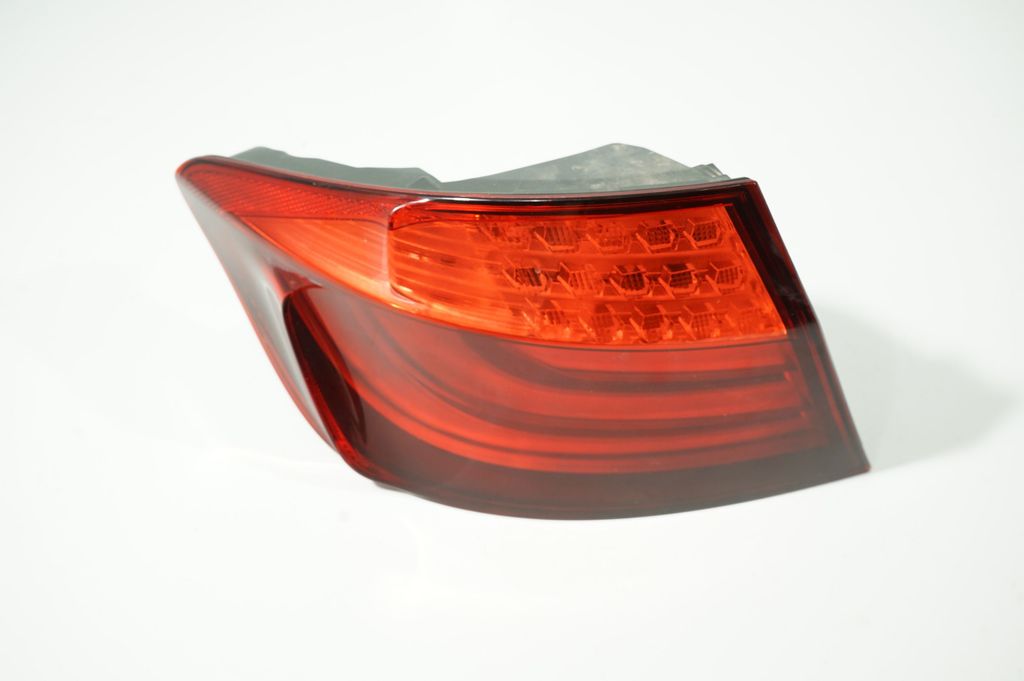 Rear/tail lights (5)
