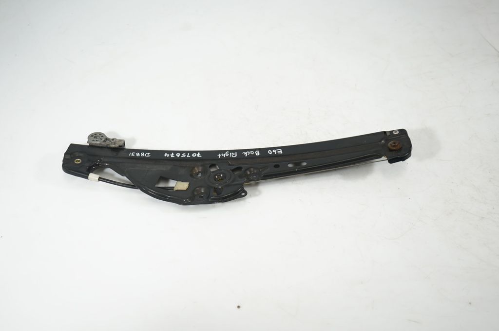 Rear door window regulator with motor (3)