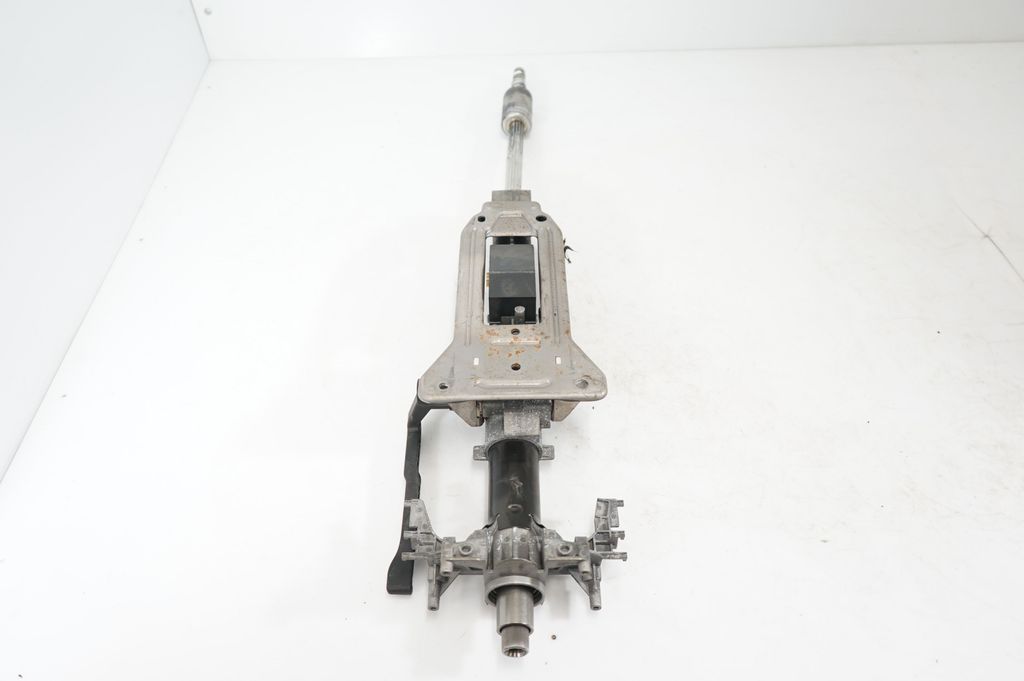 Steering wheel axle (5)