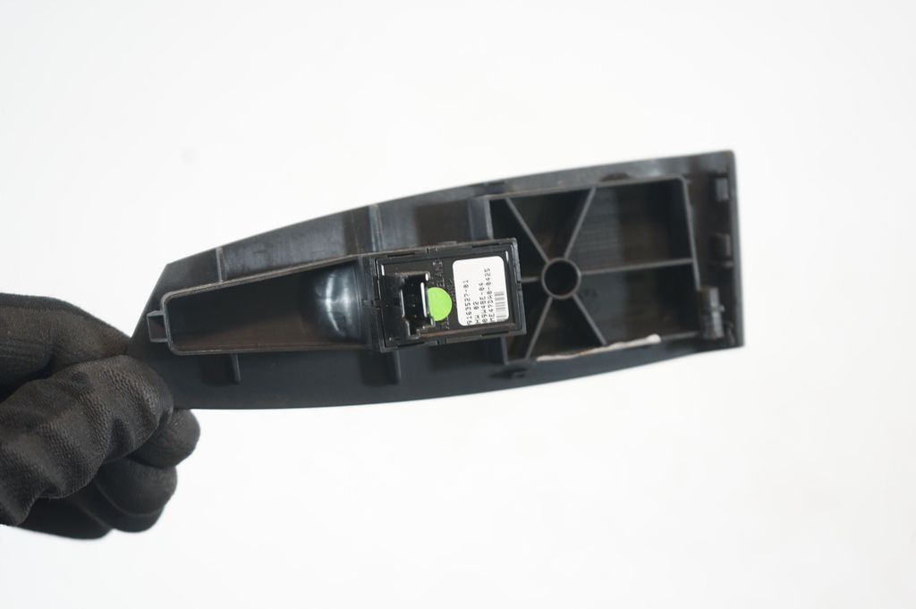 Electric window control switch (7)