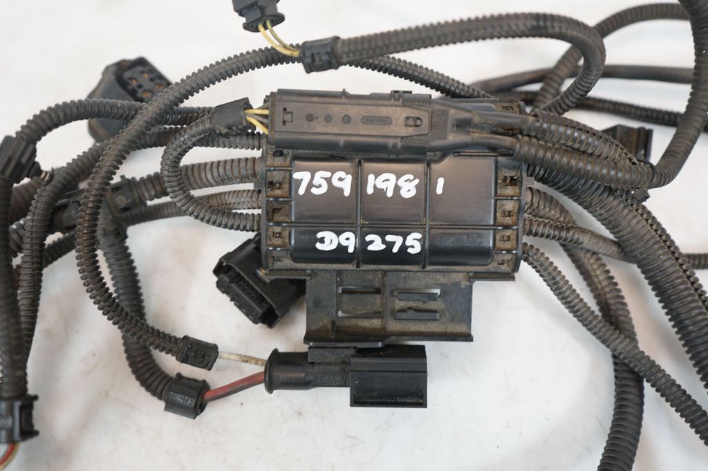 Engine installation wiring loom (7)