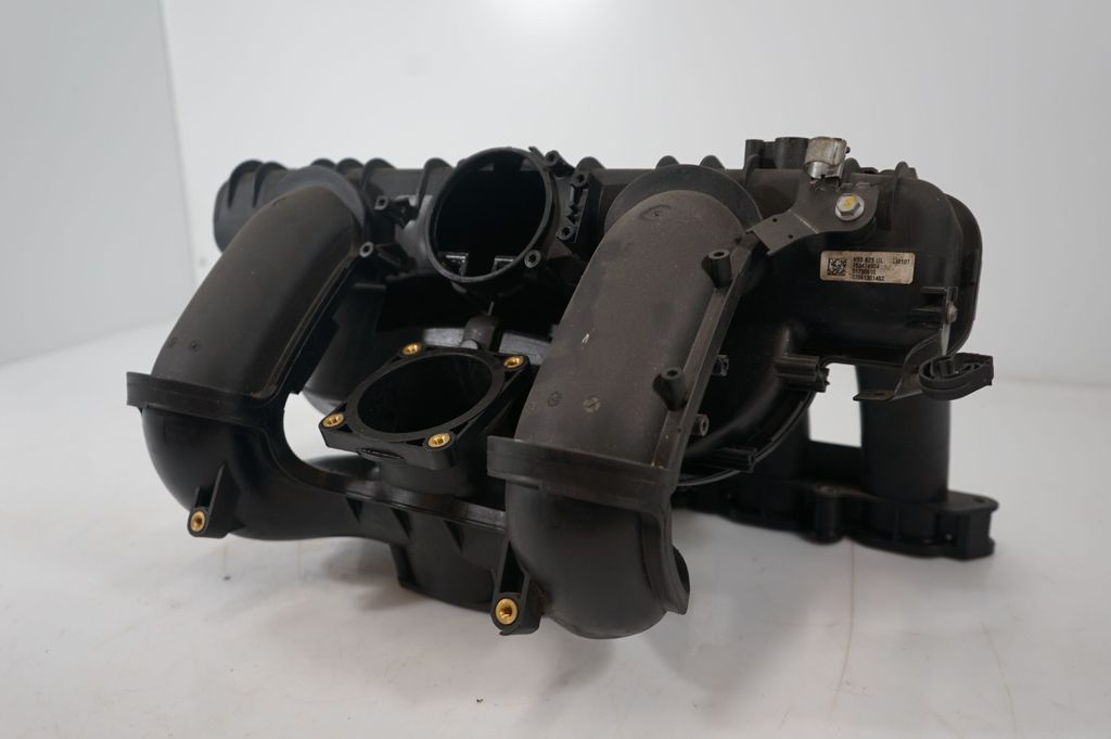 Intake manifold (7)
