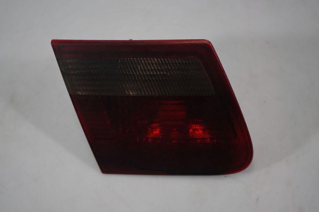 Tailgate rear/tail lights (6)