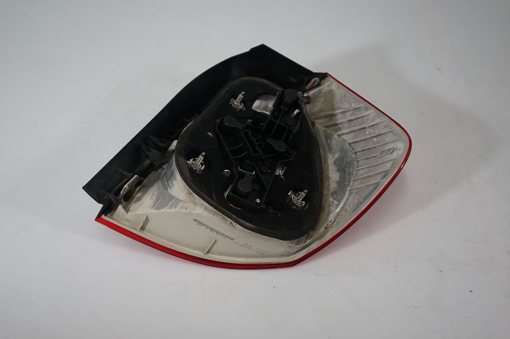 Rear/tail lights (5)