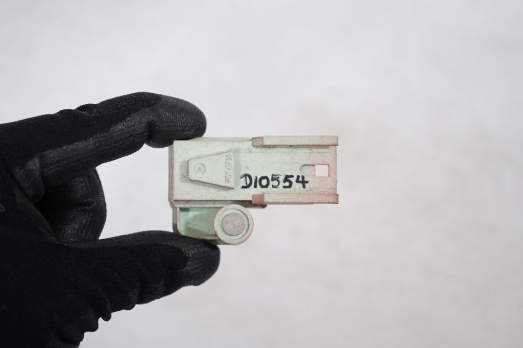 Airbag deployment crash/impact sensor (8)