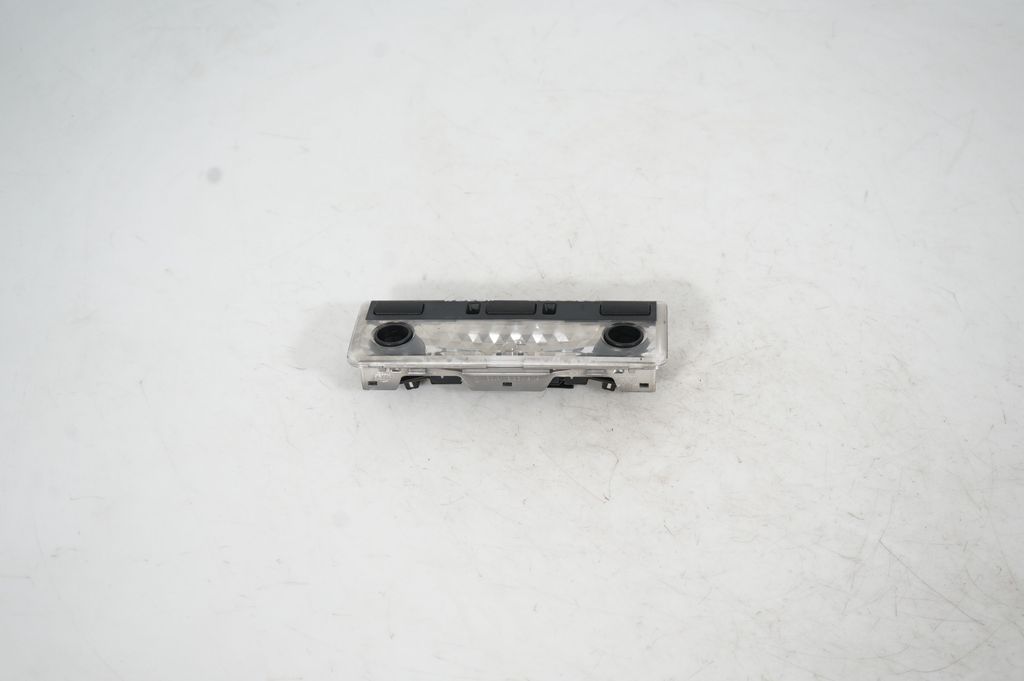 Front seat light (3)