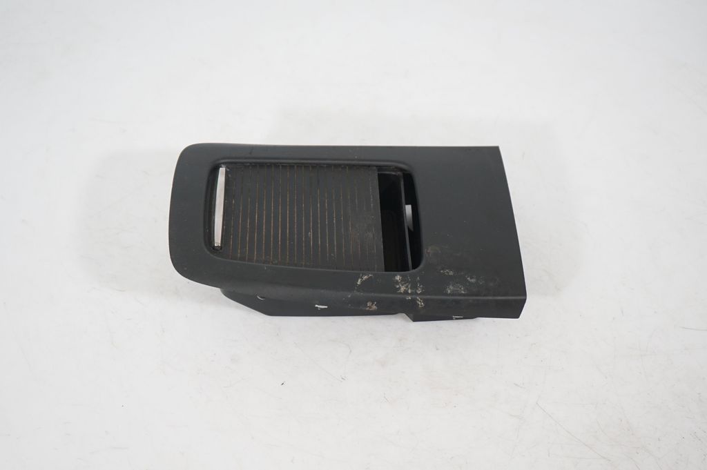 Glove box central console (2)