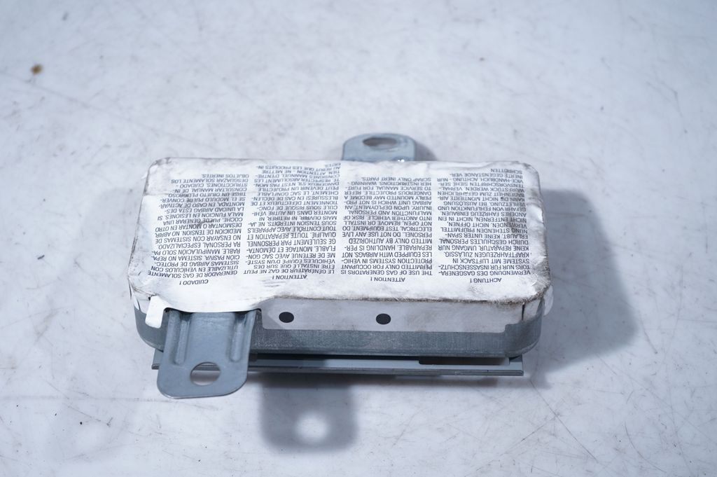 Front door airbag (6)