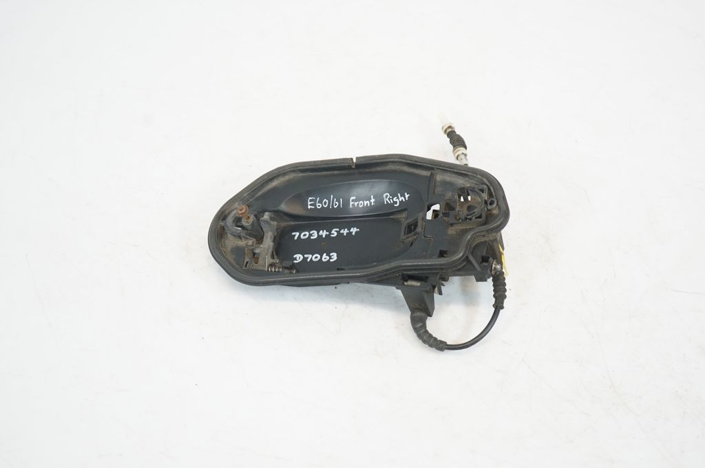 Rear door exterior handle