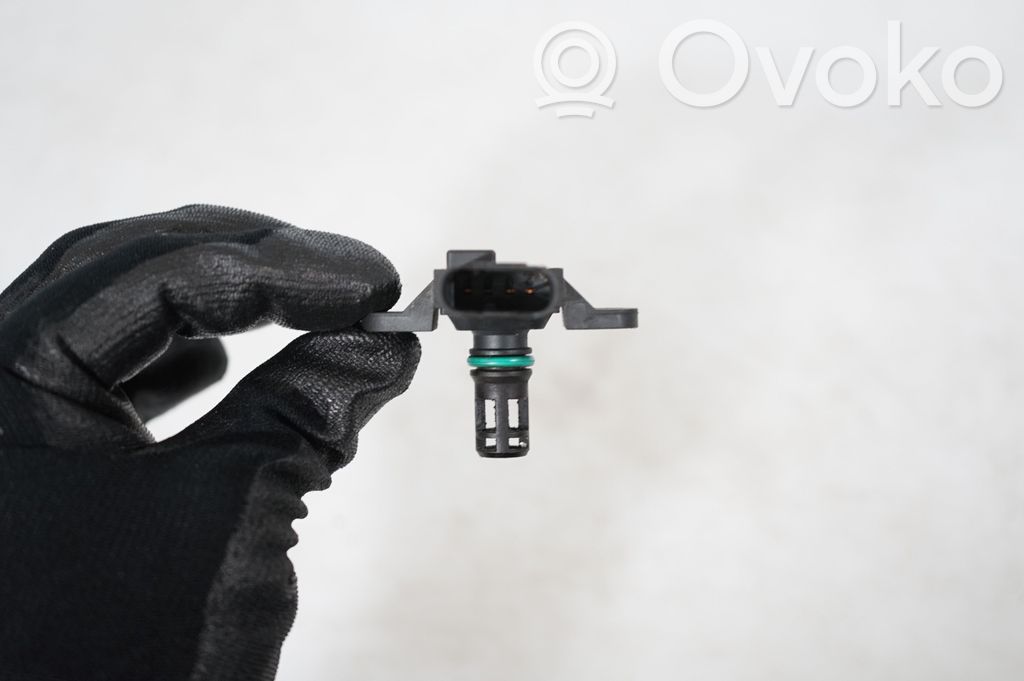 Crankshaft position sensor (8)