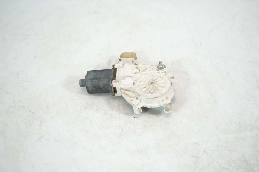 Front door window regulator with motor (5)