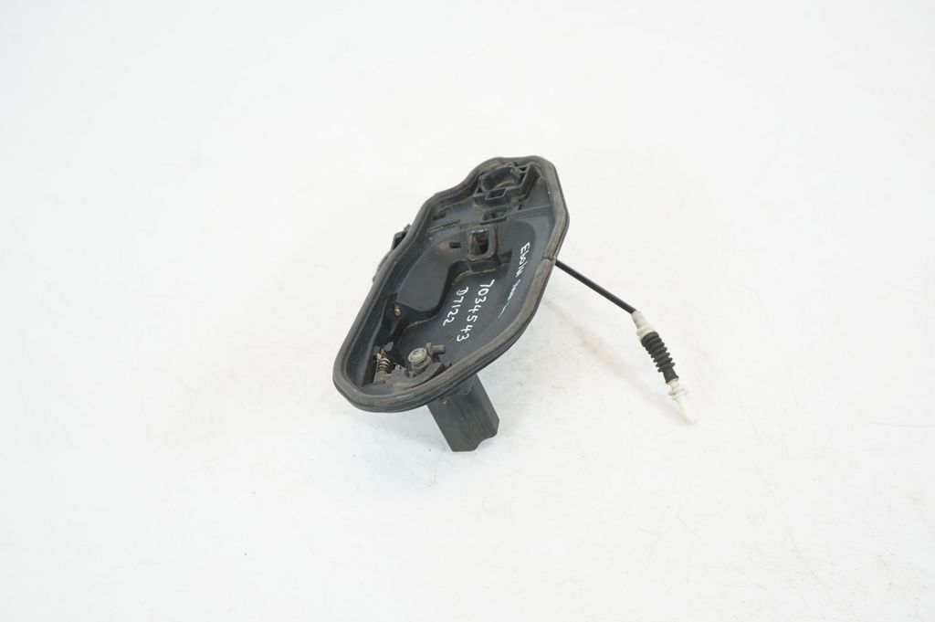 Rear door exterior handle (2)