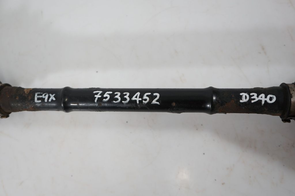 Rear driveshaft (8)