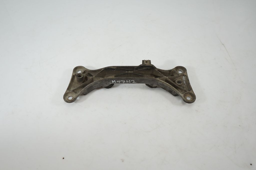 Gearbox mounting bracket (5)