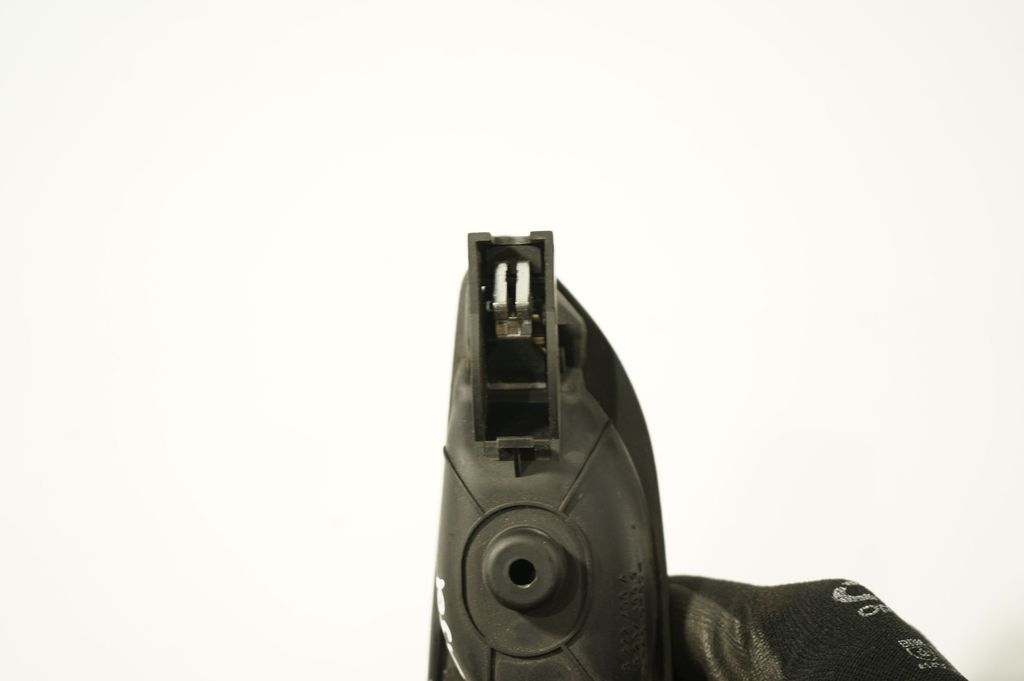 Front door interior handle (7)