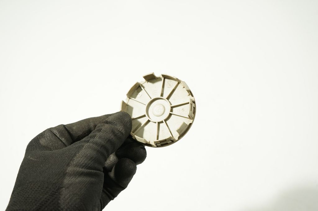 Original wheel cap (6)