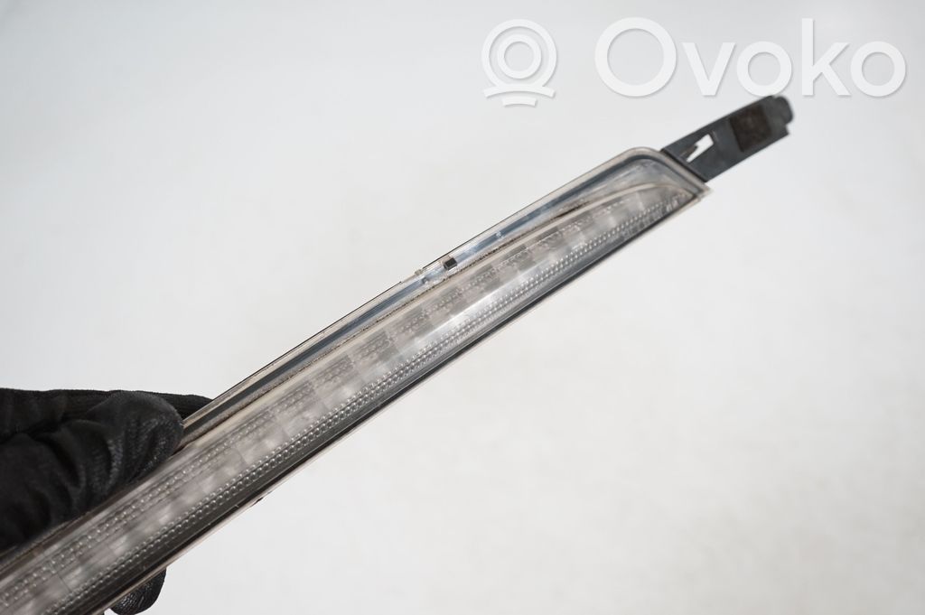 Third/center stoplight (7)