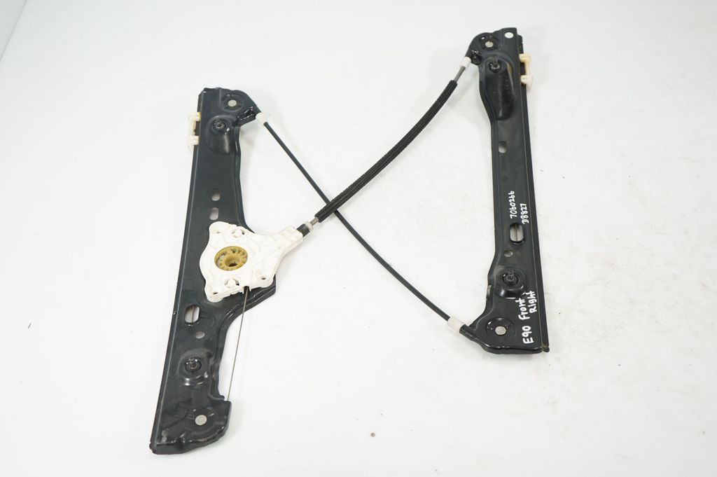 Front door window regulator with motor (4)