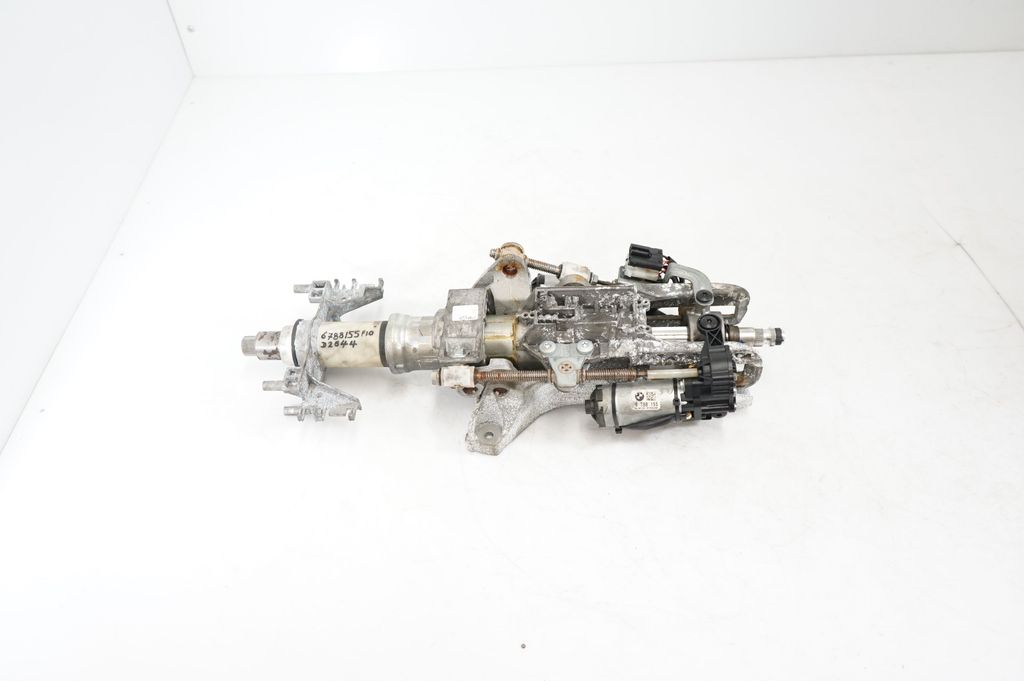 Steering wheel axle set