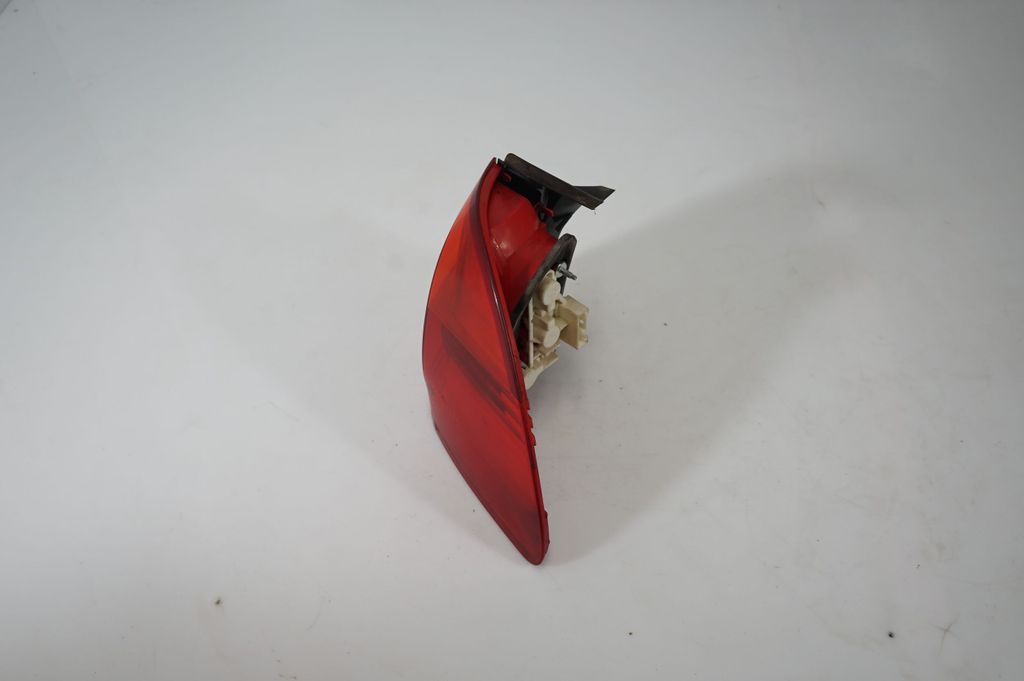 Rear/tail lights (2)