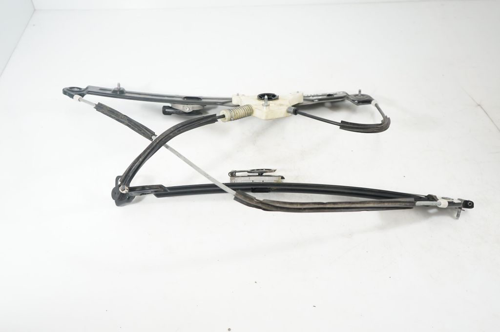 Front door window regulator with motor (3)