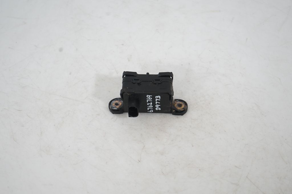 ABS wheel speed sensor (8)