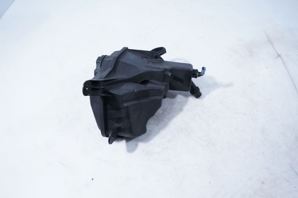 Coolant expansion tank/reservoir (6)