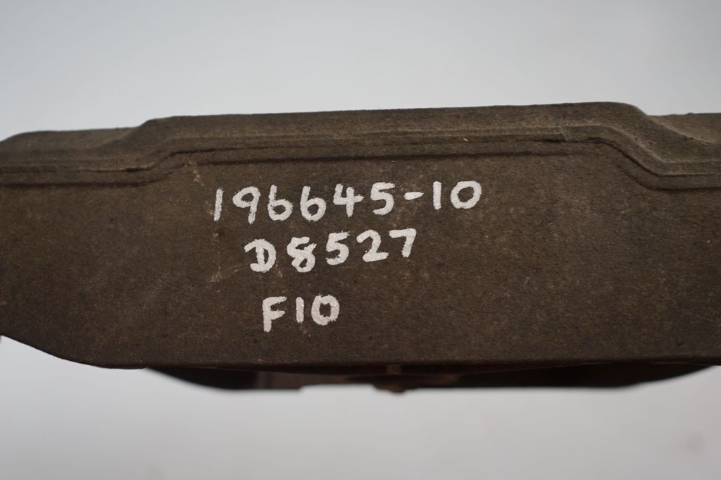 Engine mounting bracket (6)