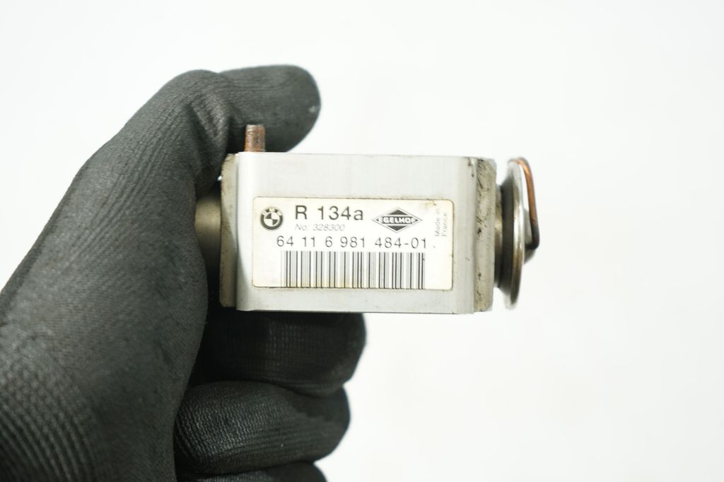 Air conditioning (A/C) expansion valve (9)