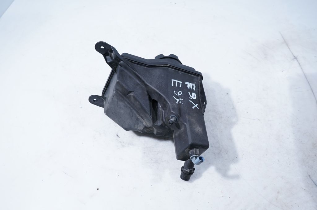 Coolant expansion tank/reservoir (6)