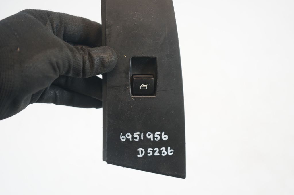 Electric window control switch (7)