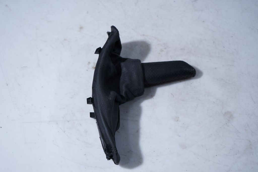 Handbrake trim (4)