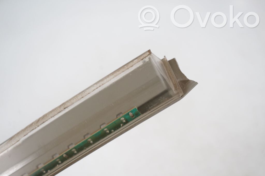 Third/center stoplight (7)