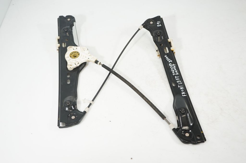 Front door window regulator with motor (4)