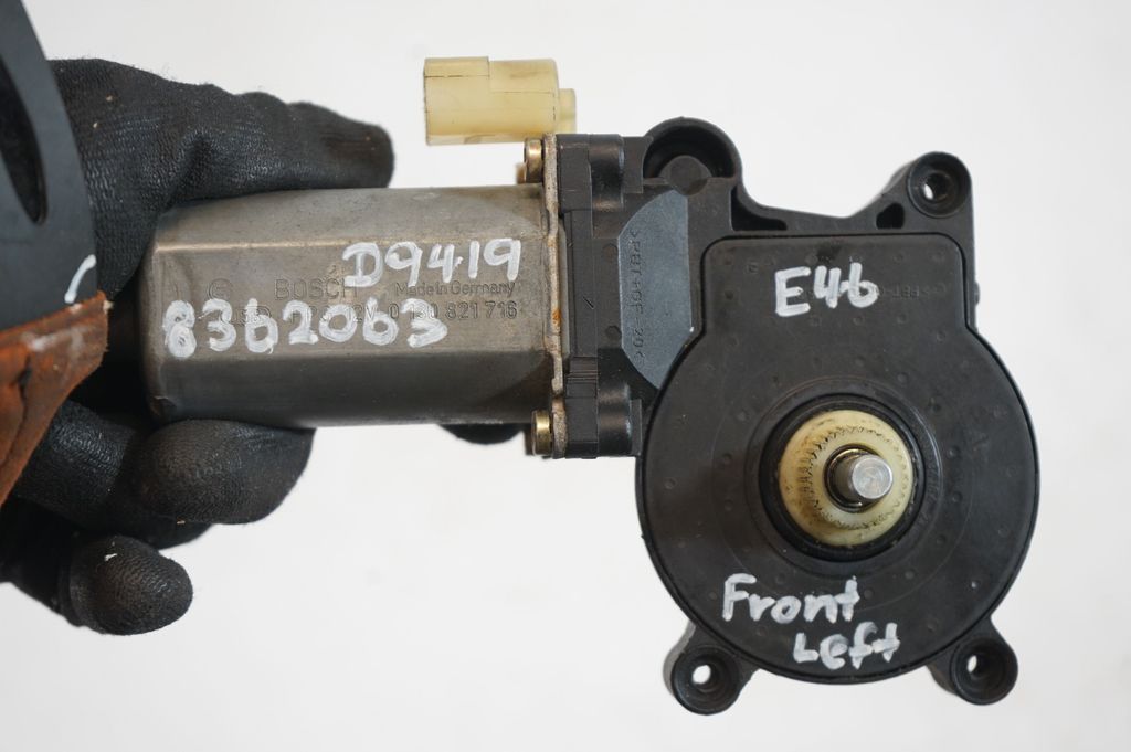 Front door window regulator motor (8)