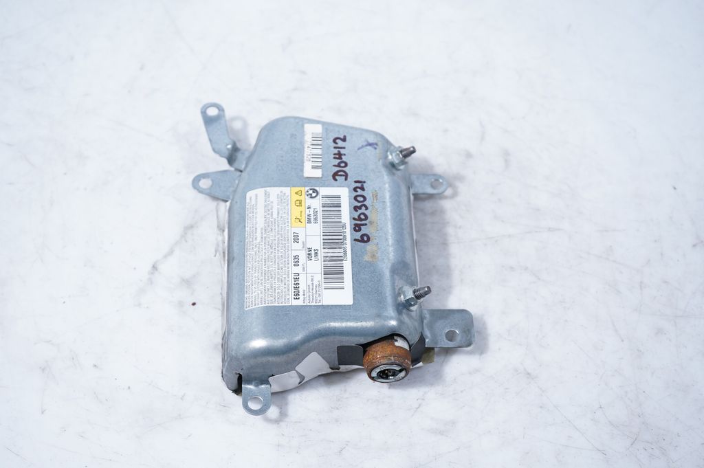 Front door airbag (4)
