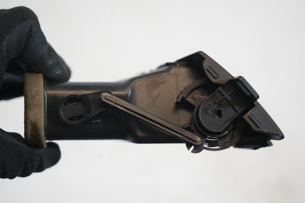 Dashboard side air vent grill/cover trim (6)