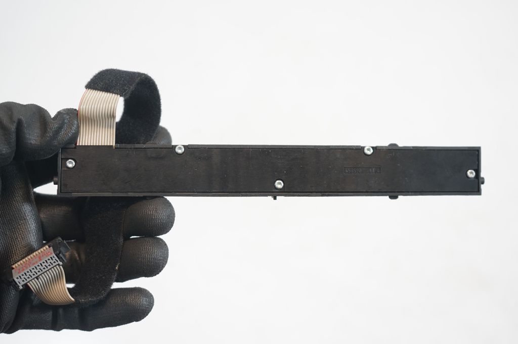 Traction control (ASR) switch (7)