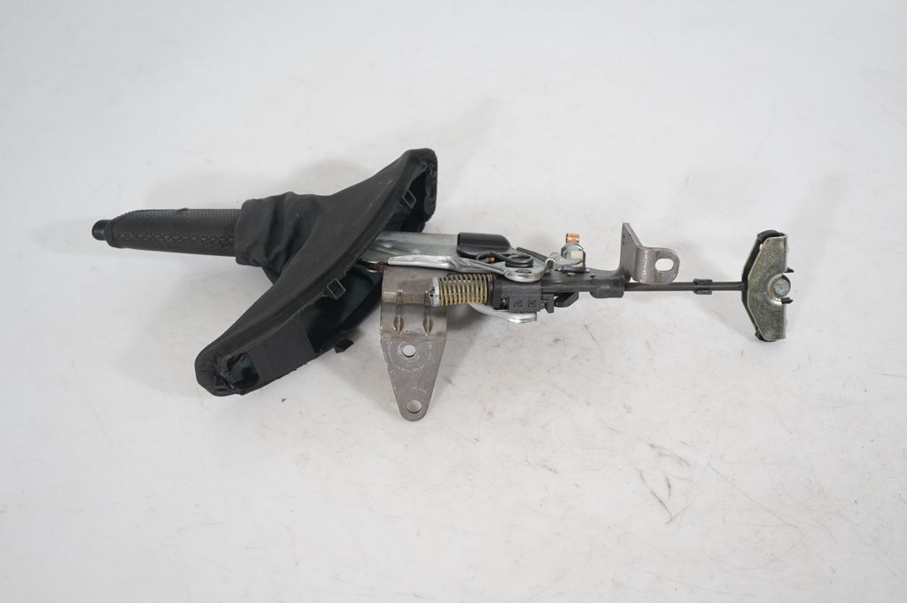 Handbrake/parking brake lever assembly (5)
