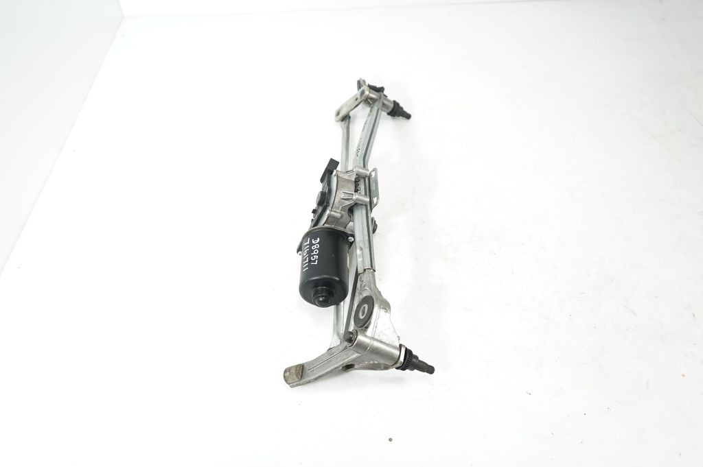 Front wiper linkage and motor (2)