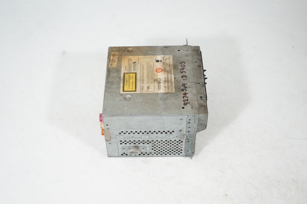 Radio/CD/DVD/GPS head unit (4)