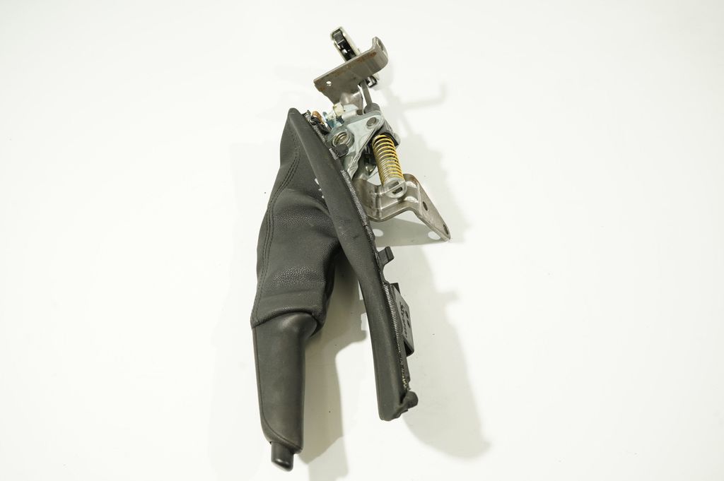 Handbrake/parking brake lever assembly (8)