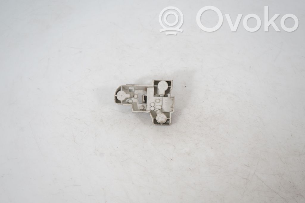 Tail light bulb cover holder (6)