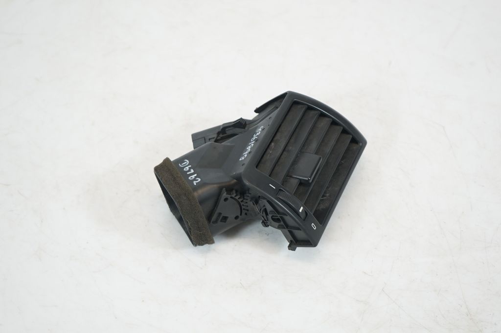 Dashboard side air vent grill/cover trim (4)