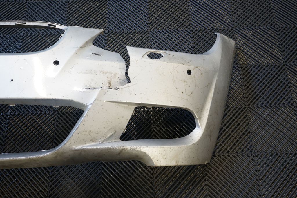 Front bumper (6)