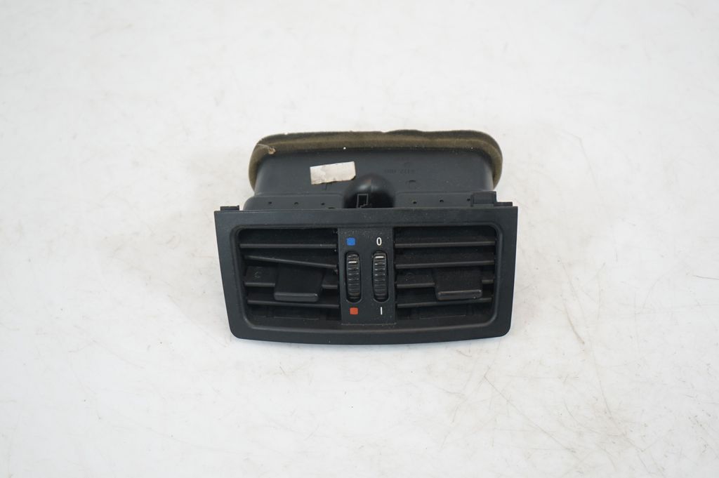 Rear air vent grill