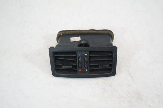 Rear air vent grill