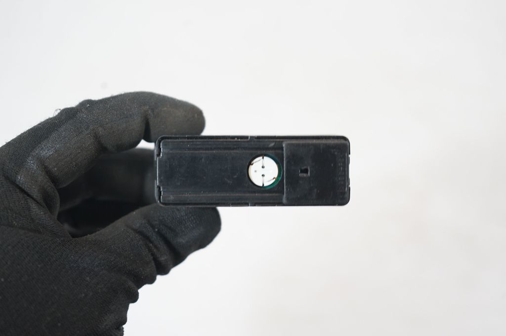 Hazard light switch (8)